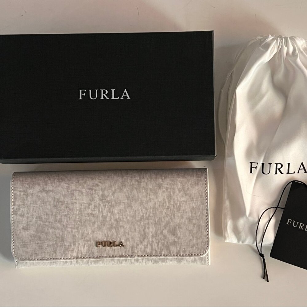 Brand new with tags Furla extra large bifold wallet in opale leather